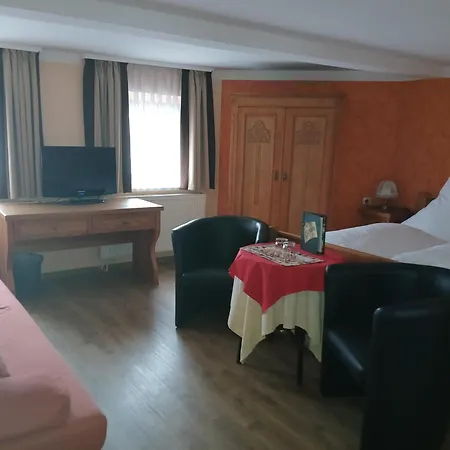 Jaegerhalle Hotel 2*